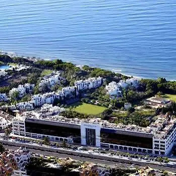 Guadalpin Suites Hotel 3*