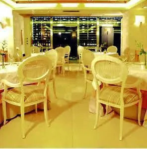 Guadalpin Suites 3*