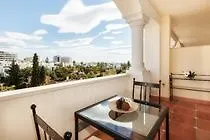Guadalpin Suites ホテル 3*