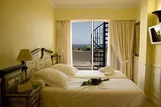 Guadalpin Suites